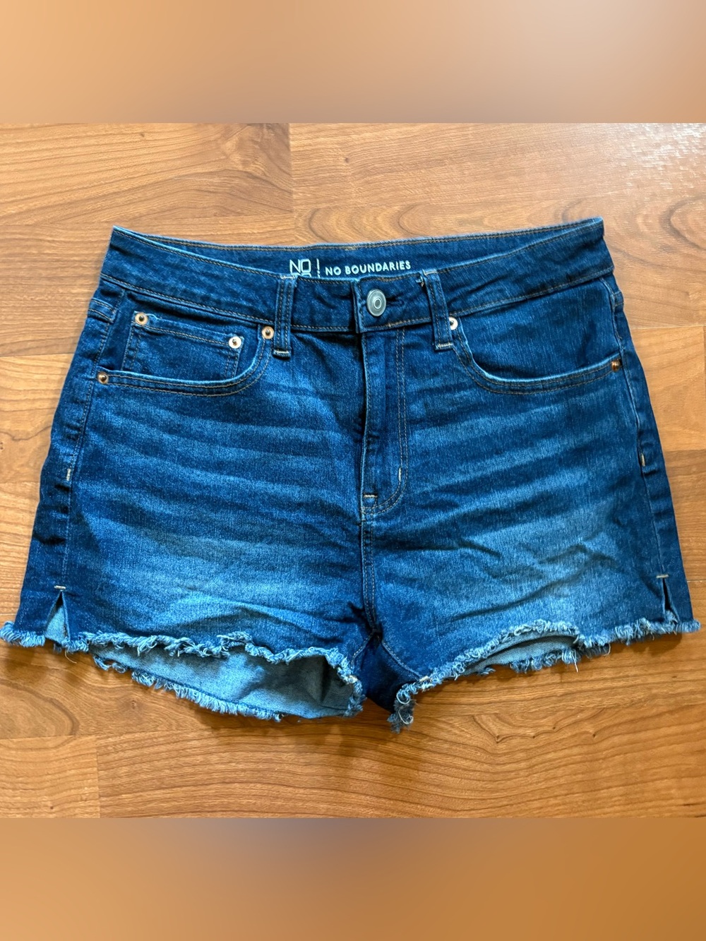 No Boundaries Women's Blue Denim Frayed Cutoff Shorts